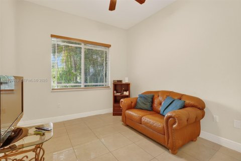 Купить виллу или дом в Майами, Флорида 5 спален, 277.41м2, № 2034530 - фото 23