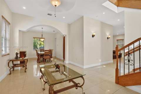 Купить виллу или дом в Майами, Флорида 5 спален, 277.41м2, № 2034530 - фото 10
