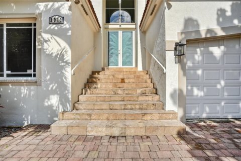 Купить виллу или дом в Майами, Флорида 5 спален, 277.41м2, № 2034530 - фото 7