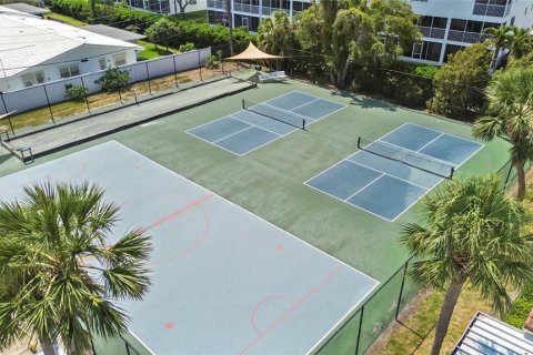 Condo in Largo, Florida, 2 bedrooms  № 1901362 - photo 21