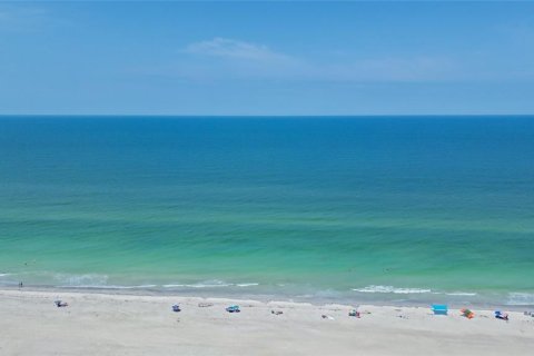 Condo in Largo, Florida, 2 bedrooms  № 1901362 - photo 19