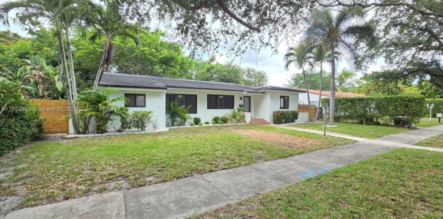 House in Miami Shores, Florida 3 bedrooms, 146.88 sq.m. № 1872242