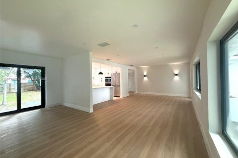 House in Miami Shores, Florida 3 bedrooms, 146.88 sq.m. № 1872242 - photo 17