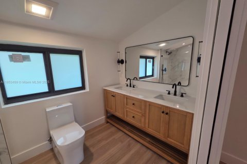 House in Miami Shores, Florida 3 bedrooms, 146.88 sq.m. № 1872242 - photo 28