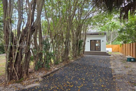 House in Miami Shores, Florida 3 bedrooms, 146.88 sq.m. № 1872242 - photo 21