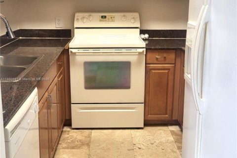 Condominio en alquiler en Miami Beach, Florida, 2 dormitorios, 87.7 m2 № 1924806 - foto 4