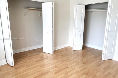 Condominio en alquiler en Miami Beach, Florida, 2 dormitorios, 87.7 m2 № 1924806 - foto 8