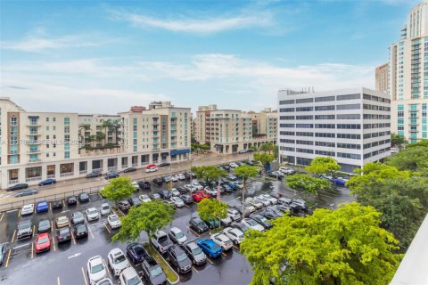 Снять в аренду кондоминиум в Майами, Флорида 1 спальня, 85.47м2, № 1988103 - фото 17