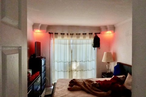 Condominio en alquiler en Deerfield Beach, Florida, 2 dormitorios, 88.26 m2 № 1967241 - foto 6