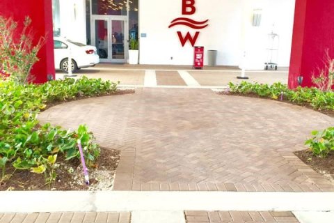 Снять в аренду кондоминиум в Халландейл-Бич, Флорида 2 спальни, № 1961659 - фото 7