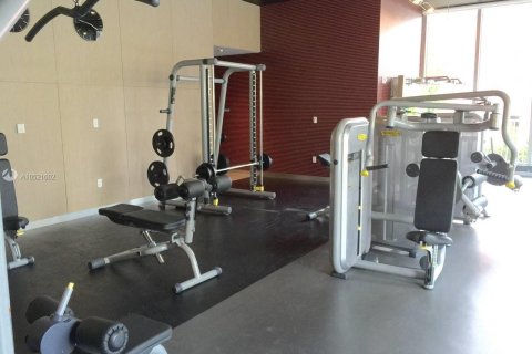 Снять в аренду кондоминиум в Халландейл-Бич, Флорида 2 спальни, № 1961659 - фото 9