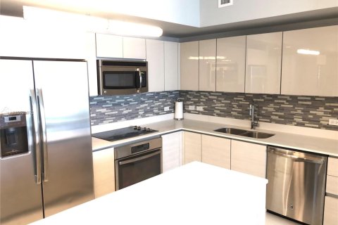 Снять в аренду кондоминиум в Халландейл-Бич, Флорида 2 спальни, № 1961659 - фото 12