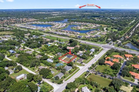 House in Vero Beach, Florida 3 bedrooms, 130.06 sq.m. № 1700191 - photo 10