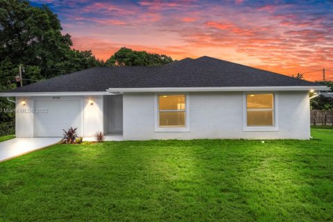 House in Vero Beach, Florida 3 bedrooms, 130.06 sq.m. № 1700191 - photo 8