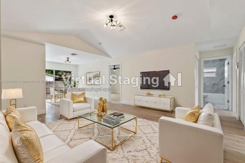 House in Vero Beach, Florida 3 bedrooms, 130.06 sq.m. № 1700191 - photo 2