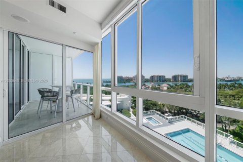 Condo in Miami Beach, Florida, 1 bedroom  № 2170443 - photo 22