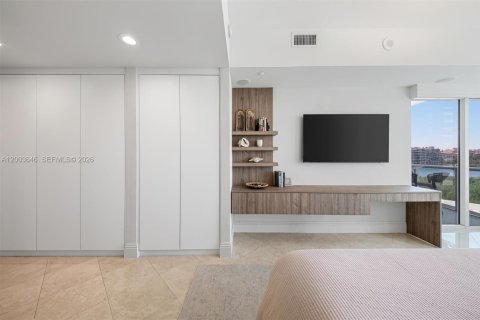 Condo in Miami Beach, Florida, 1 bedroom  № 2170443 - photo 21