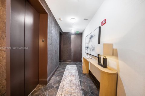 Condo in Miami Beach, Florida, 1 bedroom  № 2170443 - photo 28