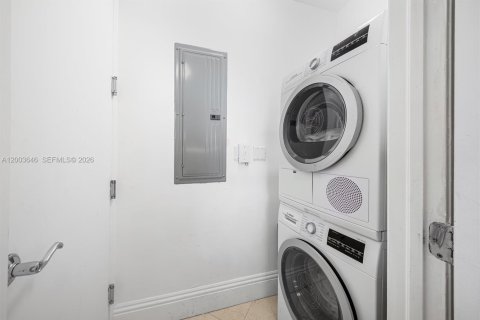 Condo in Miami Beach, Florida, 1 bedroom  № 2170443 - photo 29