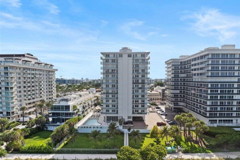 Condo in Surfside, Florida, 2 bedrooms  № 2065154 - photo 29