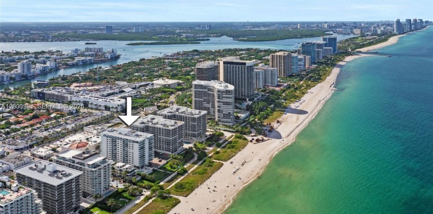 Condo in Surfside, Florida, 2 bedrooms  № 2065154