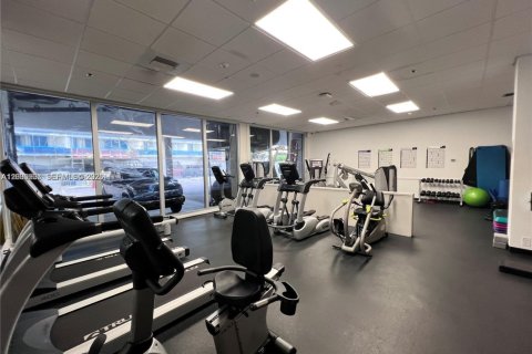 Condo in Surfside, Florida, 2 bedrooms  № 2065154 - photo 24