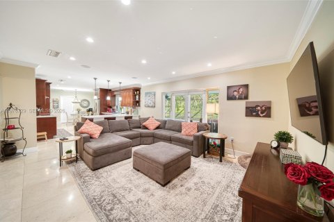 House in Palmetto Bay, Florida 4 bedrooms, 222.87 sq.m. № 2040581 - photo 18