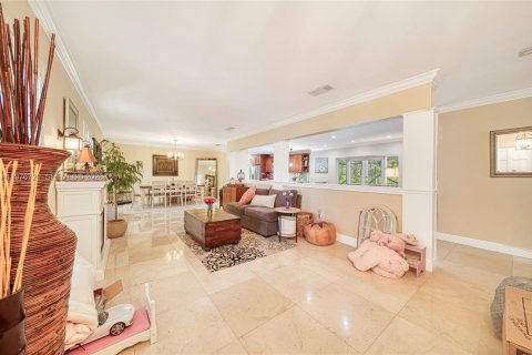 House in Palmetto Bay, Florida 4 bedrooms, 222.87 sq.m. № 2040581 - photo 22