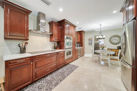 House in Palmetto Bay, Florida 4 bedrooms, 222.87 sq.m. № 2040581 - photo 10