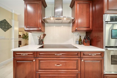 House in Palmetto Bay, Florida 4 bedrooms, 222.87 sq.m. № 2040581 - photo 11