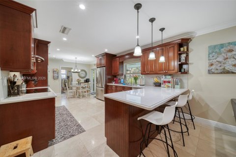 House in Palmetto Bay, Florida 4 bedrooms, 222.87 sq.m. № 2040581 - photo 9