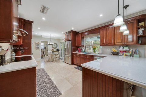 House in Palmetto Bay, Florida 4 bedrooms, 222.87 sq.m. № 2040581 - photo 8