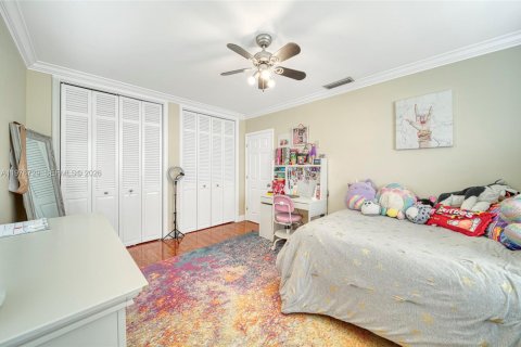 House in Palmetto Bay, Florida 4 bedrooms, 222.87 sq.m. № 2040581 - photo 24