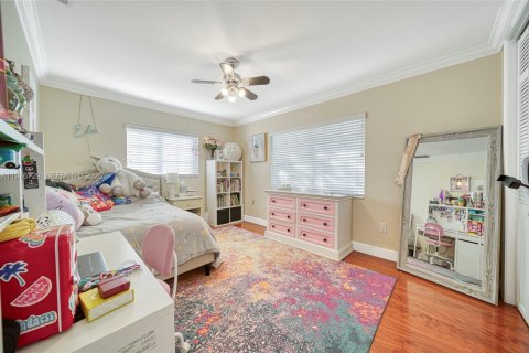 House in Palmetto Bay, Florida 4 bedrooms, 222.87 sq.m. № 2040581 - photo 23