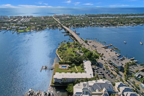 Copropriété à vendre à Lantana, Floride: 1 chambre, 69.31 m2 № 2146613 - photo 2