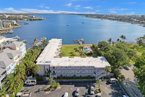 Copropriété à vendre à Lantana, Floride: 1 chambre, 69.31 m2 № 2146613 - photo 17
