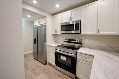 Copropriété à vendre à Lantana, Floride: 1 chambre, 69.31 m2 № 2146613 - photo 4