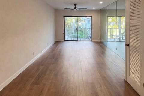 Copropriété à vendre à Lantana, Floride: 1 chambre, 69.31 m2 № 2146613 - photo 3