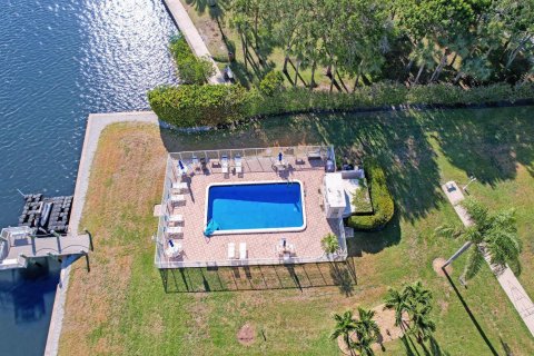 Copropriété à vendre à Lantana, Floride: 1 chambre, 69.31 m2 № 2146613 - photo 23