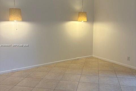 Condo in Pembroke Pines, Florida, 1 bedroom  № 2069625 - photo 7