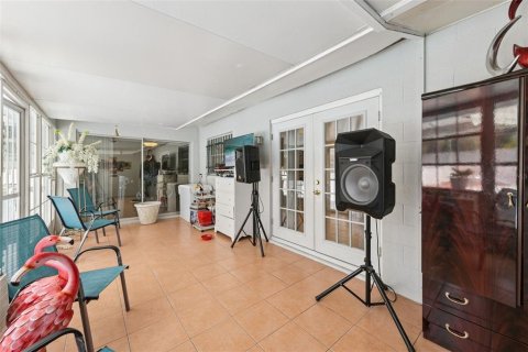 House in Orlando, Florida 4 bedrooms, 138.89 sq.m. № 2403266 - photo 22
