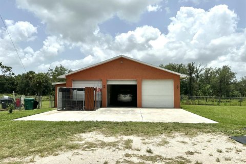 Villa ou maison à vendre à Okeechobee, Floride: 4 chambres, 313.08 m2 № 2182748 - photo 5