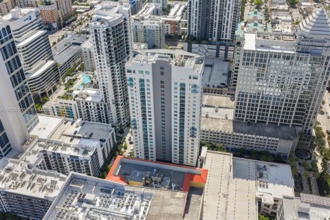 Condominio en venta en Fort Lauderdale, Florida, 1 dormitorio, 78.69 m2 № 2154073 - foto 2