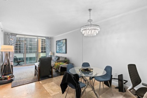 Condominio en venta en Fort Lauderdale, Florida, 1 dormitorio, 78.69 m2 № 2154073 - foto 12