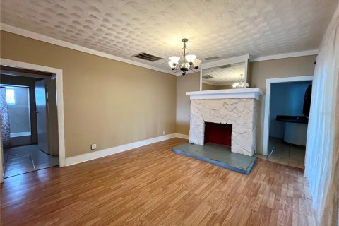 Villa ou maison à louer à Tampa, Floride: 3 chambres, 142.42 m2 № 2427161 - photo 7
