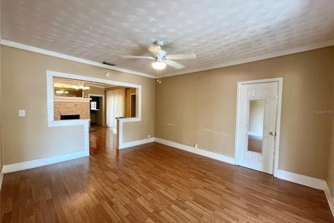Villa ou maison à louer à Tampa, Floride: 3 chambres, 142.42 m2 № 2427161 - photo 5