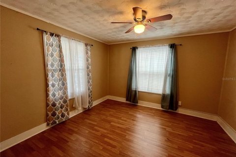 Villa ou maison à louer à Tampa, Floride: 3 chambres, 142.42 m2 № 2427161 - photo 18