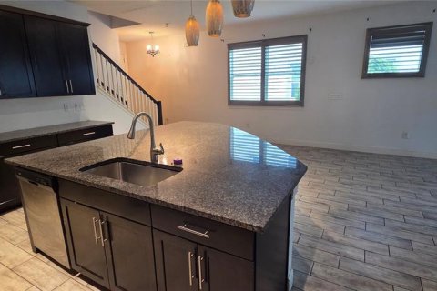 Townhouse in Riverview, Florida 4 bedrooms, 243.22 sq.m. № 2236098 - photo 7