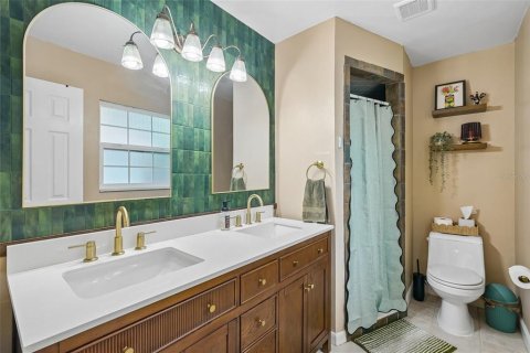Villa ou maison à vendre à Tampa, Floride: 3 chambres, 127.37 m2 № 2298089 - photo 15