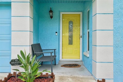 Villa ou maison à vendre à Tampa, Floride: 3 chambres, 127.37 m2 № 2298089 - photo 2
